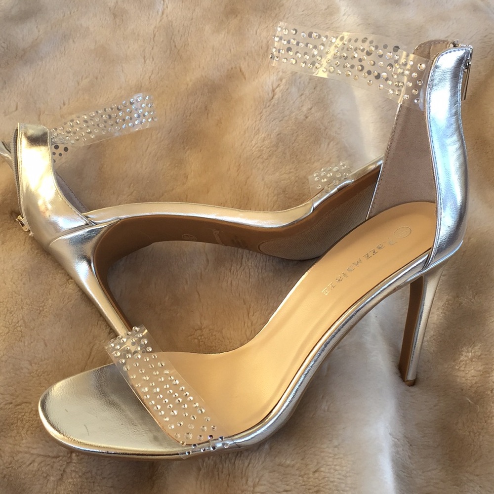 🔥 Silver and Clear Heeled Sandal